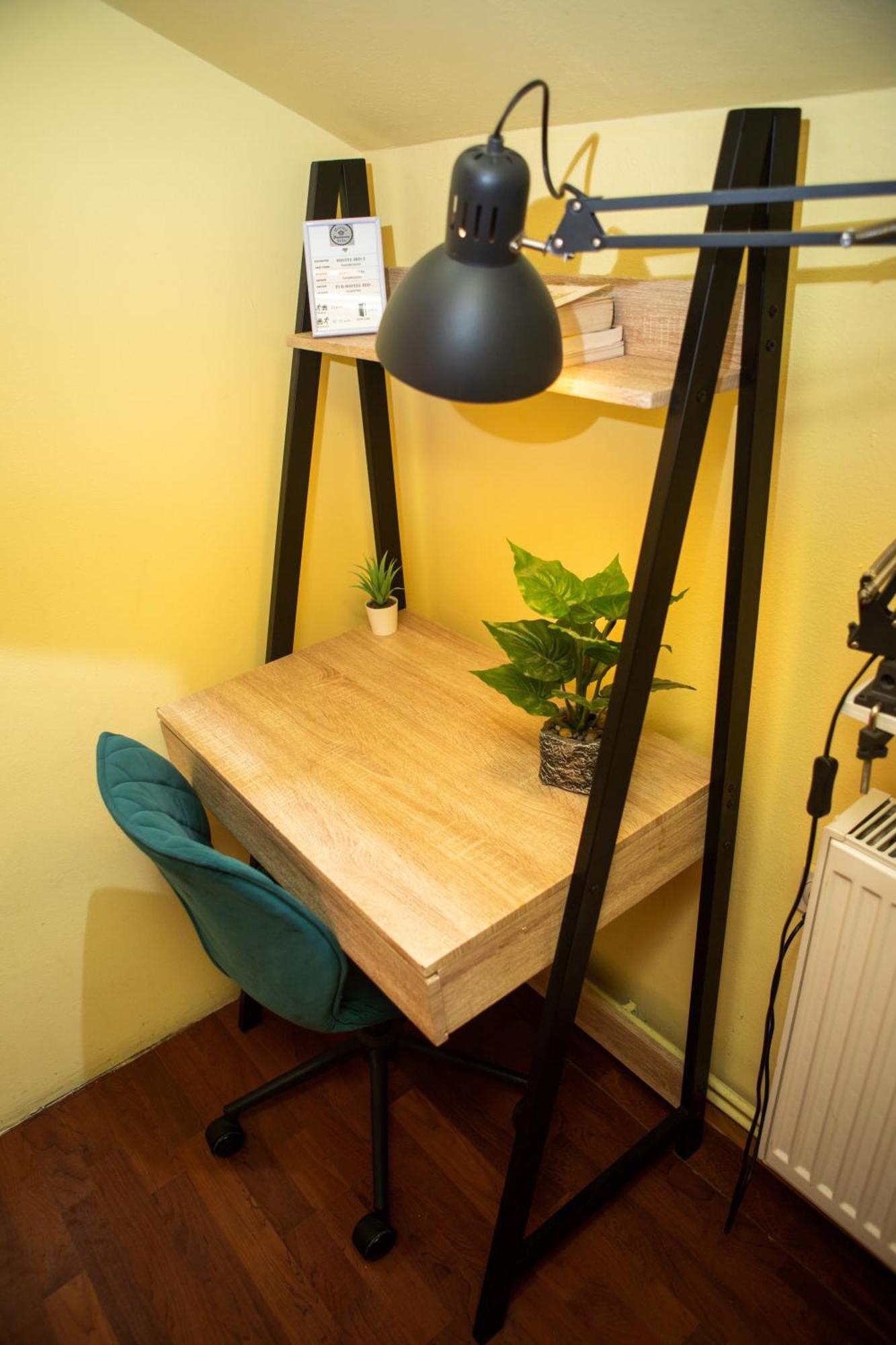 Hostel Iris Belgrad Exteriör bild